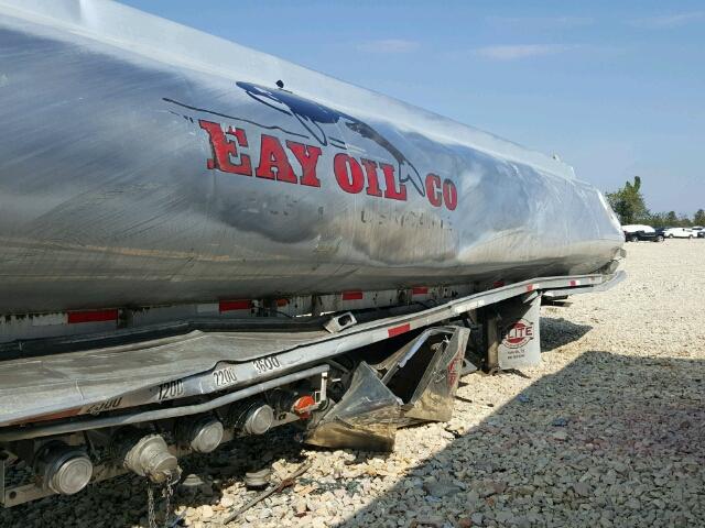 5HTAB4428Y7H63693 - 2000 TANK TRAILER SILVER photo 5