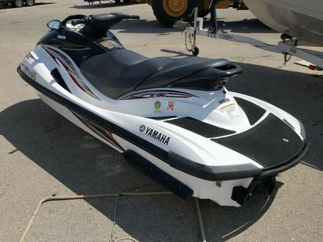 YAMA1833J405 - 2005 YAMAHA WAVERUNNER WHITE photo 3