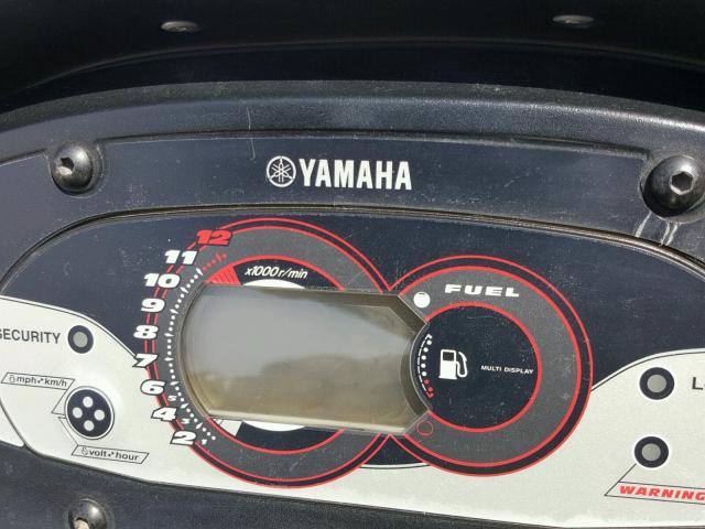 YAMA1833J405 - 2005 YAMAHA WAVERUNNER WHITE photo 8