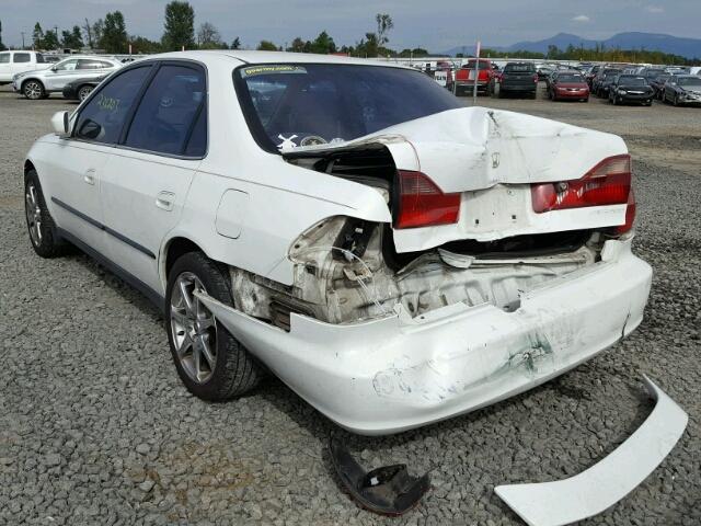 JHMCG5641XC012133 - 1999 HONDA ACCORD LX WHITE photo 3