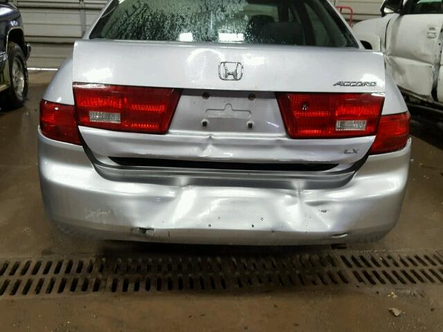 1HGCM56455A030543 - 2005 HONDA ACCORD SILVER photo 9