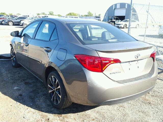 5YFBURHE4HP633989 - 2017 TOYOTA COROLLA L GRAY photo 3