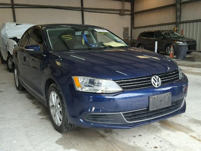 3VWD07AJ7EM367903 - 2014 VOLKSWAGEN JETTA SE BLUE photo 1