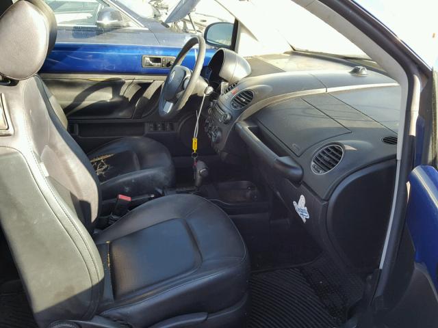 3VWPF31Y18M405888 - 2008 VOLKSWAGEN NEW BEETLE BLUE photo 5