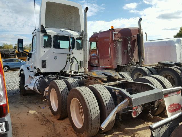 1XPBD49X1GD345589 - 2016 PETERBILT 579 WHITE photo 3