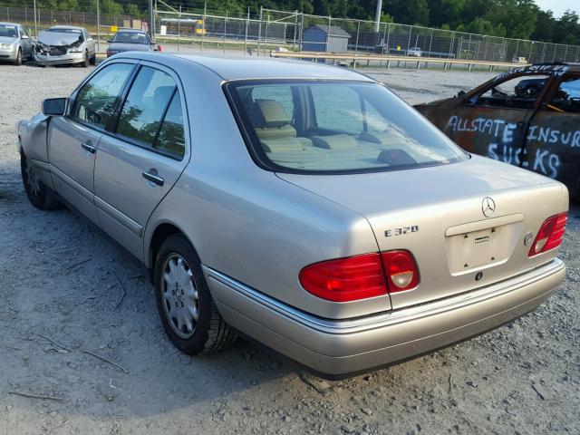 WDBJF65F7WA607257 - 1998 MERCEDES-BENZ E 320 GOLD photo 3