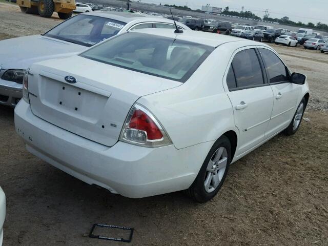 3FAHP07Z08R196915 - 2008 FORD FUSION WHITE photo 4