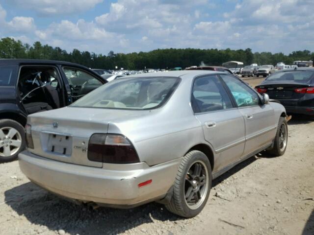 1HGCD5557VA210701 - 1997 HONDA ACCORD EX GOLD photo 4