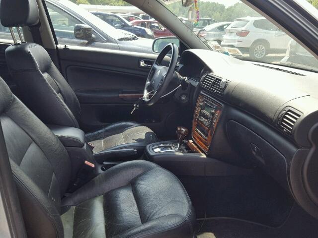 WVWTH63B93P456645 - 2003 VOLKSWAGEN PASSAT GLX BLUE photo 5