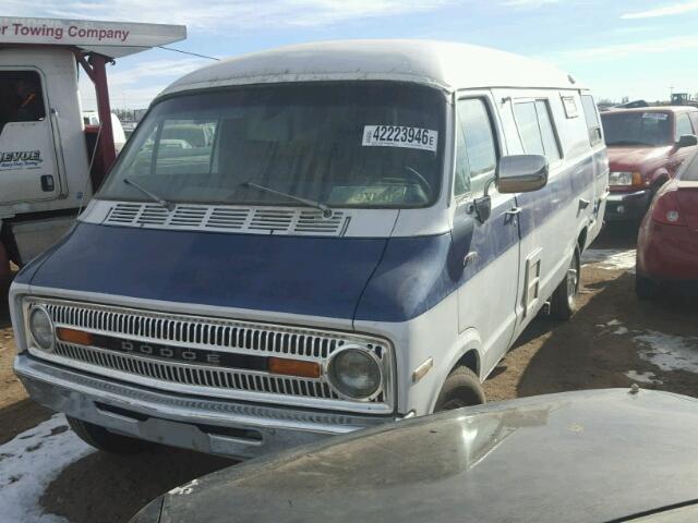 B31BF3X102506 - 1973 DODGE VAN WHITE photo 2