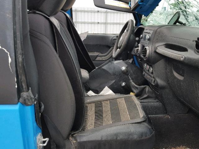 1C4AJWAG5JL825581 - 2018 JEEP WRANGLER S BLUE photo 5