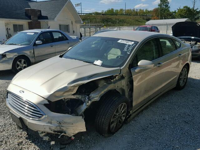 3FA6P0HD4HR292136 - 2017 FORD FUSION SE GOLD photo 2