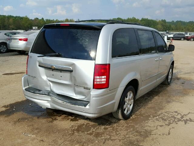 2A8HR54149R606115 - 2009 CHRYSLER TOWN & COU SILVER photo 4