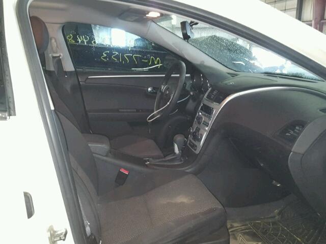 1G1ZC5E0XCF349746 - 2012 CHEVROLET MALIBU 1LT WHITE photo 5