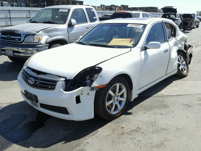 JNKCV51F96M601373 - 2006 INFINITI G35 WHITE photo 2