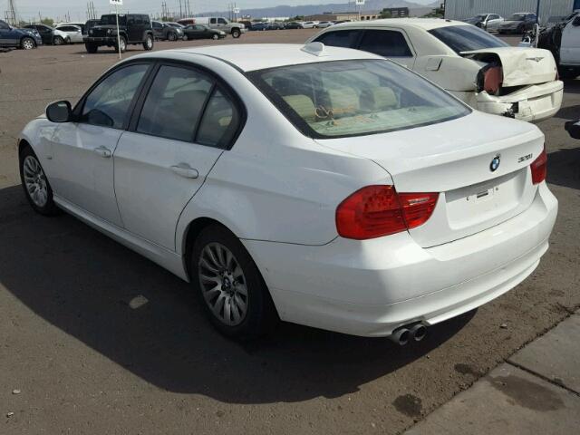 WBAPH73569A173212 - 2009 BMW 328 WHITE photo 3