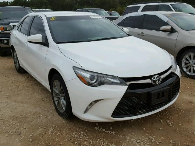 4T1BF1FK9HU355237 - 2017 TOYOTA CAMRY LE WHITE photo 1