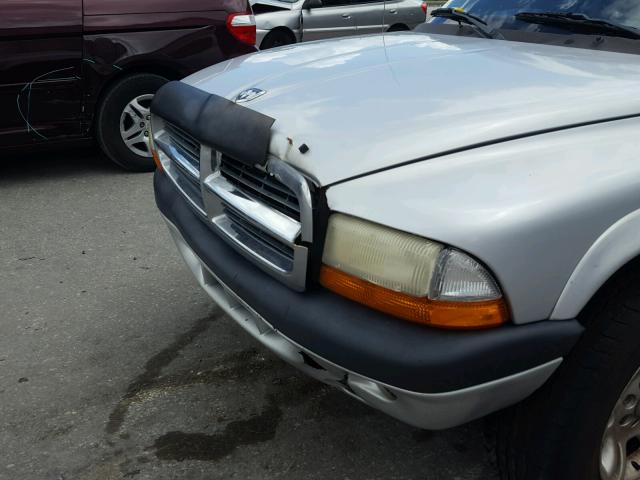 1D7GL32K94S747747 - 2004 DODGE DAKOTA SPO SILVER photo 9