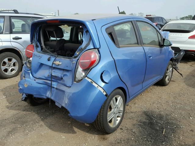 KL8CD6S90DC509356 - 2013 CHEVROLET SPARK 1LT BLUE photo 4