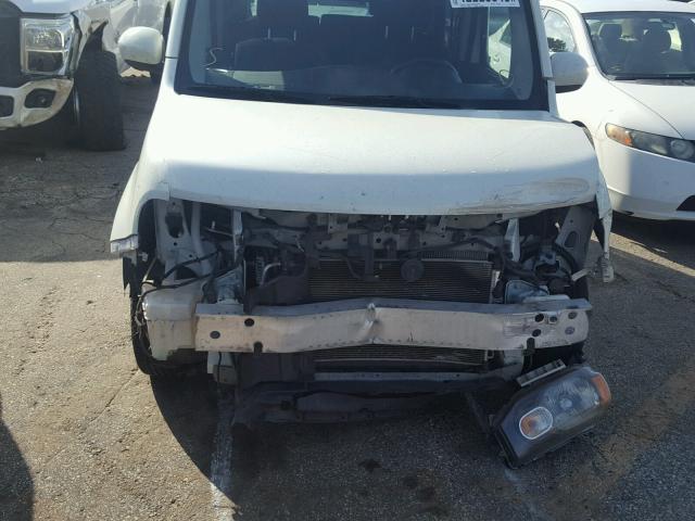 JN8AZ2KR6BT212523 - 2011 NISSAN CUBE BASE WHITE photo 9