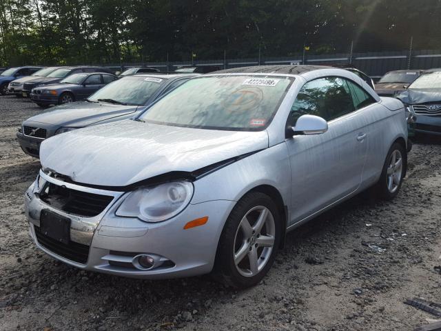 WVWCA71F57V041713 - 2007 VOLKSWAGEN EOS 2.0T S SILVER photo 2