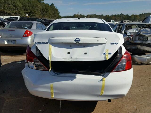 3N1CN7AP5CL835816 - 2012 NISSAN VERSA S WHITE photo 9