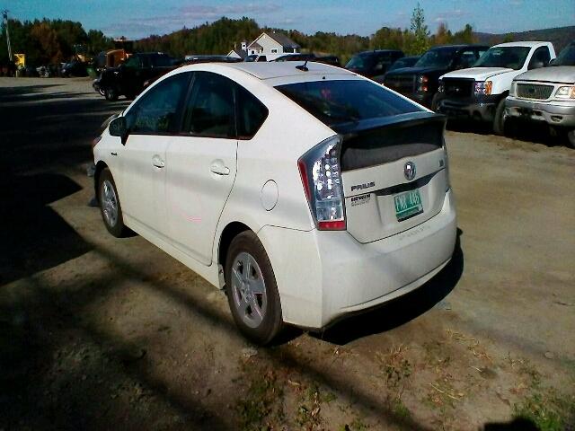 JTDKN3DU0B5359086 - 2011 TOYOTA PRIUS WHITE photo 3