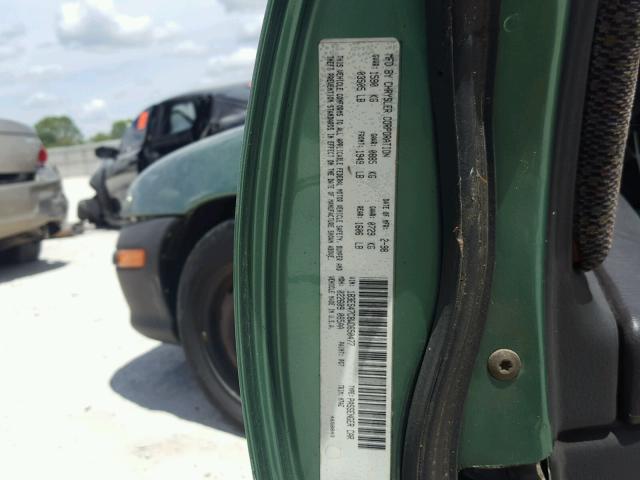 1B3ES47C8WD650477 - 1998 DODGE NEON HIGHL GREEN photo 10