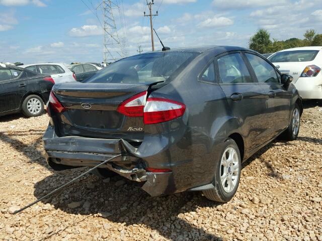 3FADP4BJ5GM106693 - 2016 FORD FIESTA SE GRAY photo 4