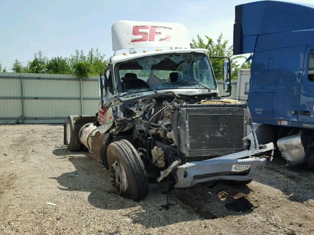 1FUBC4DV7CDBE5571 - 2012 FREIGHTLINER M2 112 MED WHITE photo 1