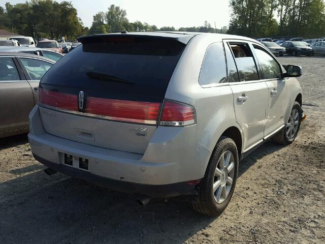 2LMDU88C87BJ39174 - 2007 LINCOLN MKX CREAM photo 4