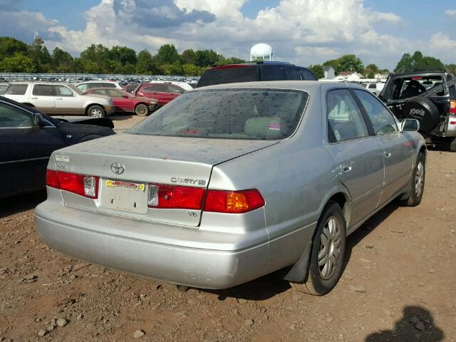 JT2BF22K9Y0235955 - 2000 TOYOTA CAMRY GRAY photo 4