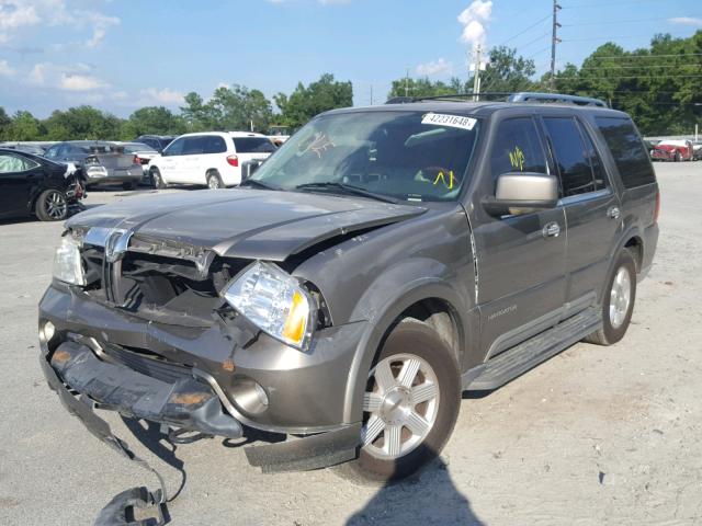 5LMFU27R14LJ09806 - 2004 LINCOLN NAVIGATOR GRAY photo 2