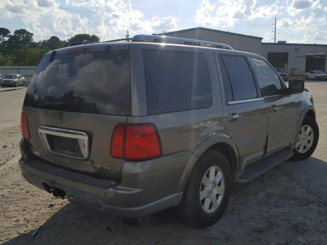 5LMFU27R14LJ09806 - 2004 LINCOLN NAVIGATOR GRAY photo 4