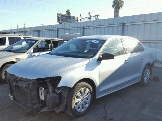 3VW2K7AJ7EM354554 - 2014 VOLKSWAGEN JETTA BASE SILVER photo 2