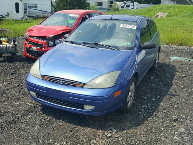 3FAFP31383R107209 - 2003 FORD FOCUS ZX3 BLUE photo 2