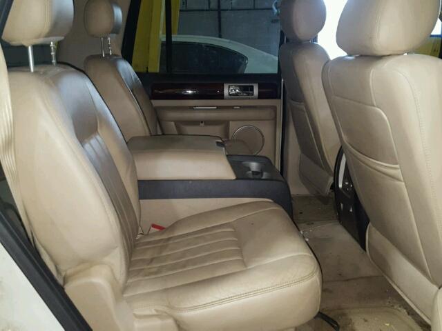 5LMFU28586LJ05928 - 2006 LINCOLN NAVIGATOR 白色 照片 6