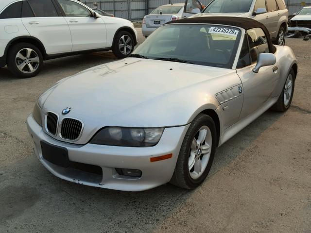 WBACH9341YLG18897 - 2000 BMW Z3 2.3 SILVER photo 2