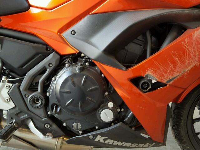 JKAEXEK17HDA07176 - 2017 KAWASAKI EX650 F ORANGE photo 7