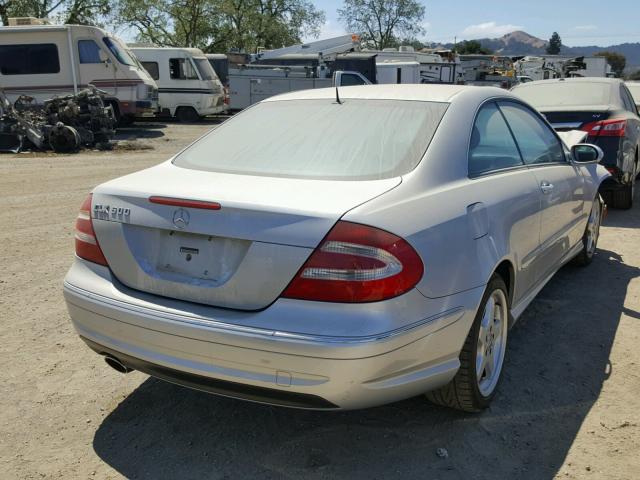 WDBTJ75J94F073342 - 2004 MERCEDES-BENZ CLK 500 SILVER photo 4