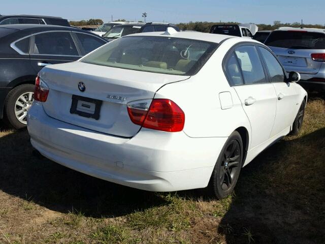 WBAVA33508K053015 - 2008 BMW 328 WHITE photo 4