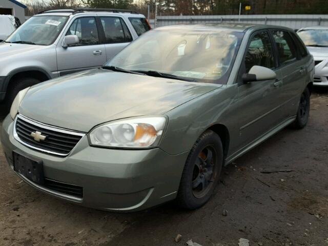 1G1ZT63866F254345 - 2006 CHEVROLET MALIBU MAX GREEN photo 2