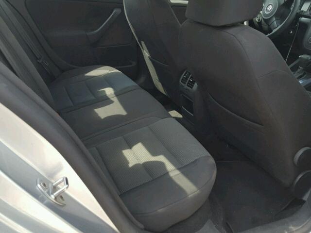3VWJX7AJXAM003581 - 2010 VOLKSWAGEN JETTA S 银色 照片 6