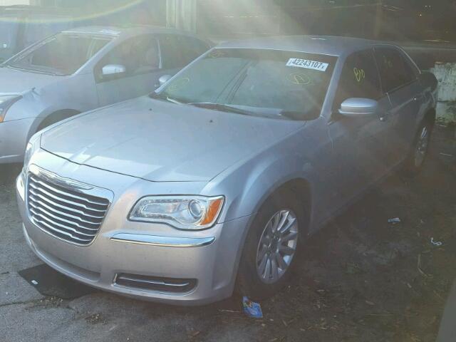 2C3CCAAG8CH188647 - 2012 CHRYSLER 300 SILVER photo 2