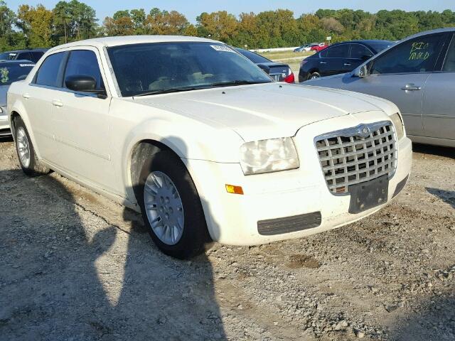 2C3KA43RX6H367147 - 2006 CHRYSLER 300 WHITE photo 1