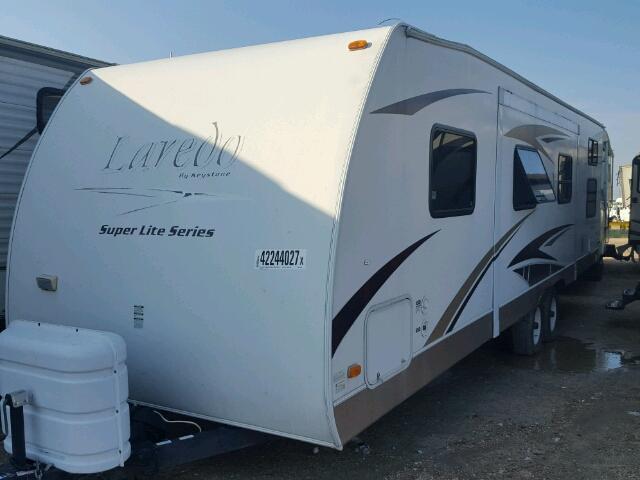 4YDT29B279L600503 - 2009 KEYSTONE LAREDO WHITE photo 2