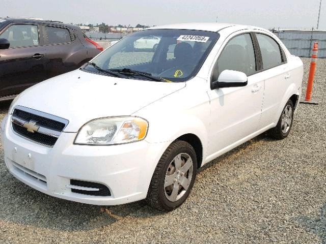 KL1TD5DE2BB219755 - 2011 CHEVROLET AVEO LS WHITE photo 2