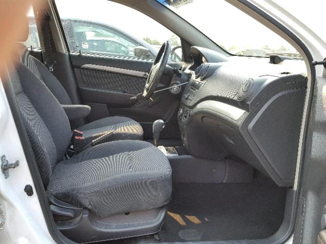 KL1TD5DE2BB219755 - 2011 CHEVROLET AVEO LS WHITE photo 5