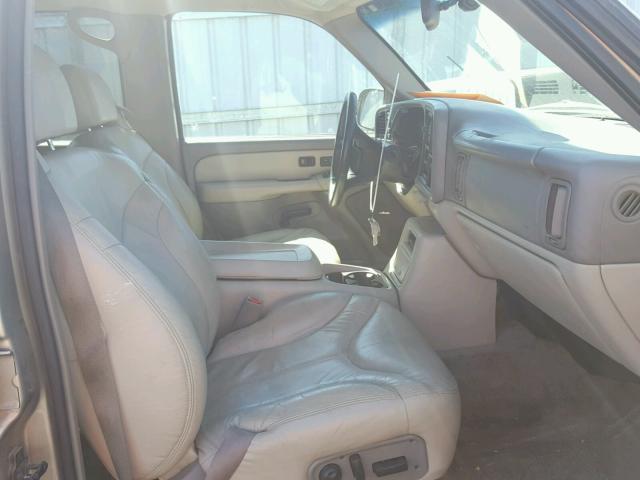 1GKEK13T31R213523 - 2001 GMC YUKON GRAY photo 5