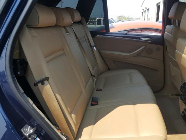 5UXZV8C52CL422173 - 2012 BMW X5 XDRIVE5 BLUE photo 6